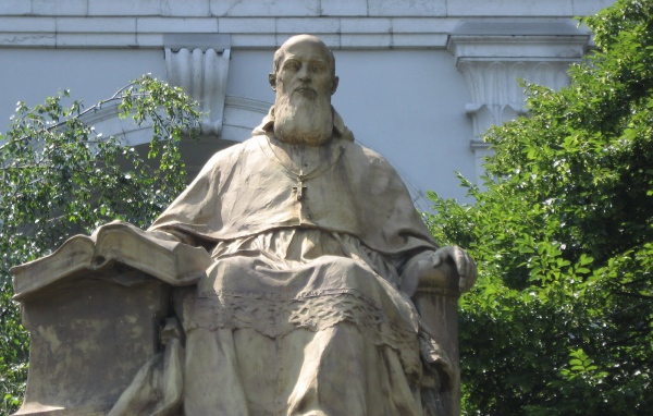 Статуя в городе Аннеси, Франция