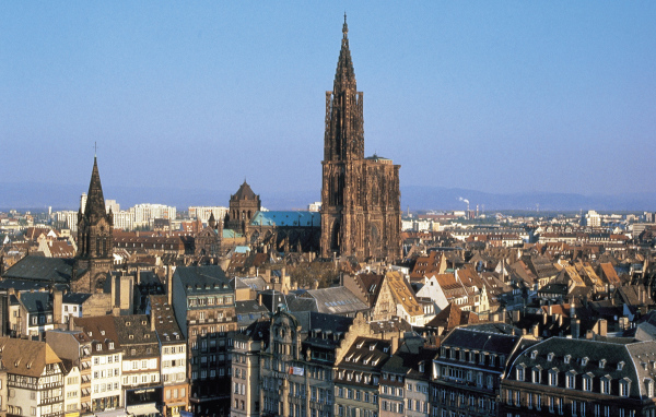 Городские здания в городе Страсбург, Франция