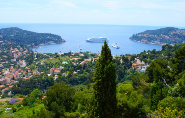 Вид с холма в городе Ницца, Франция