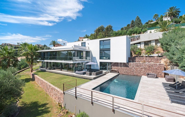 Вилла на курорте Манделье ля Напуль, Франция