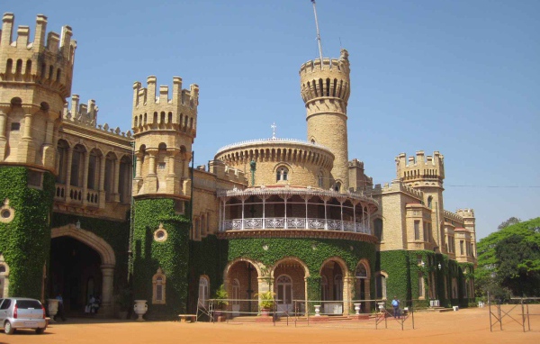 Красивый замок в Бангалоре