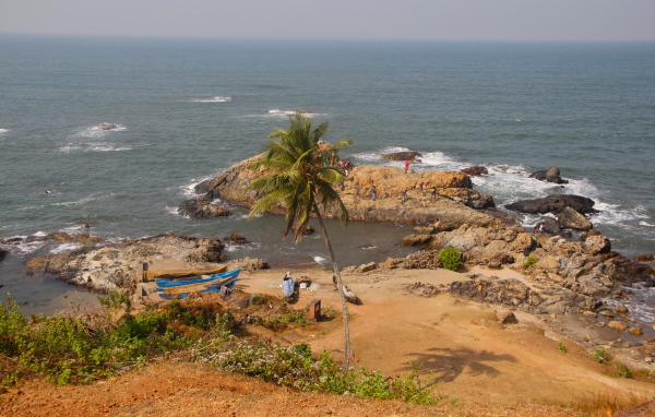 Лодки на пляже в Вагаторе