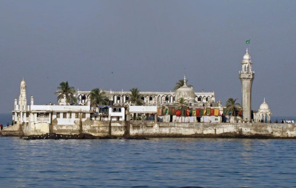 Мечеть Хадж Али в Мумбае