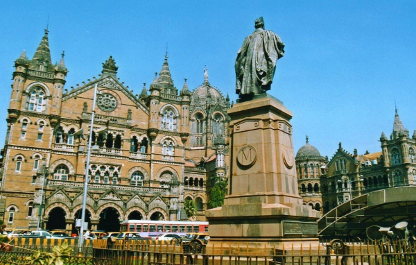 Железнодорожный вокзал в Мумбае