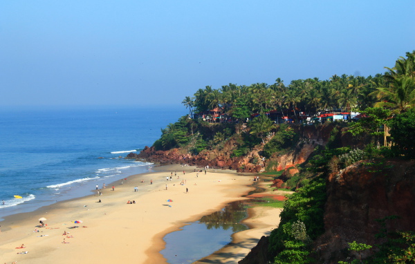 Отдых на пляже в Варкале