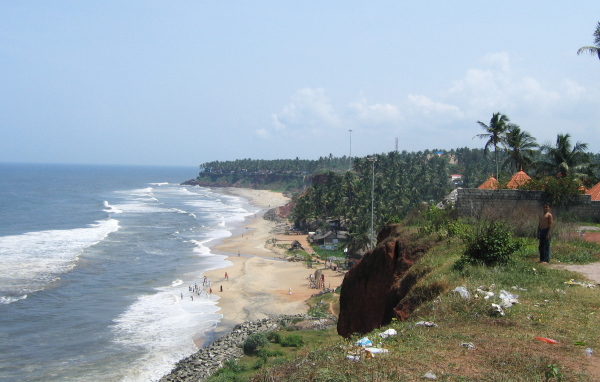 Вид на пляж в Варкале