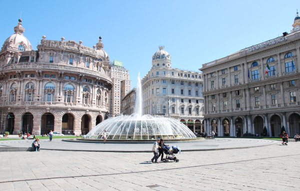 Площадь в Генуе, Италия