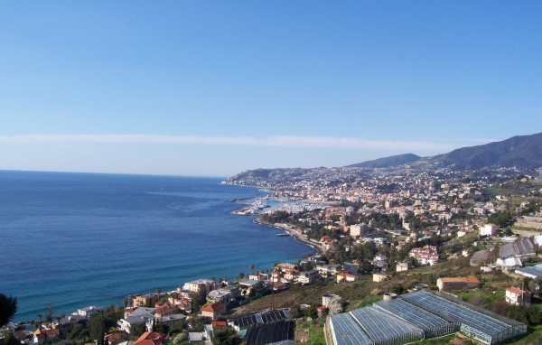 Голубая лагуна в Сан Ремо, Италия