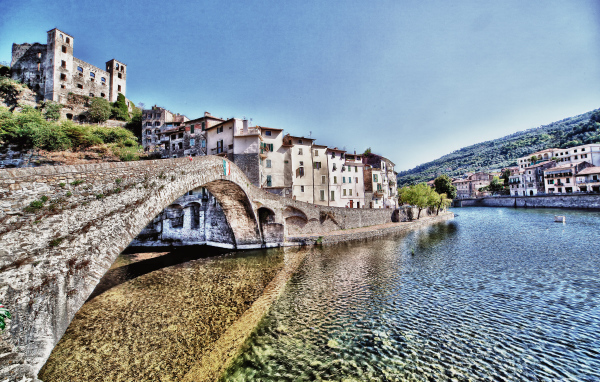 Мост в Лигурии, Италия