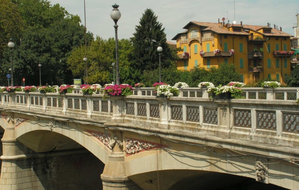 Мост в Парме, Италия