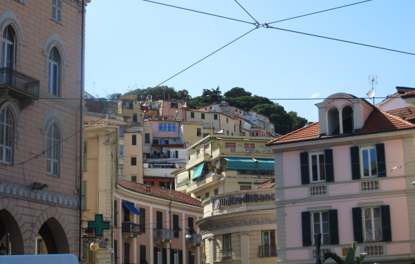 Город на курорте Диано Марино, Италия