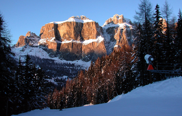 Доломитовые Альпы на горнолыжном курорте Кортина д'Ампеццо, Италия