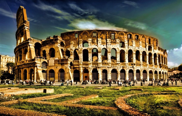 Фантастический вид на Колизей в Риме, Италия