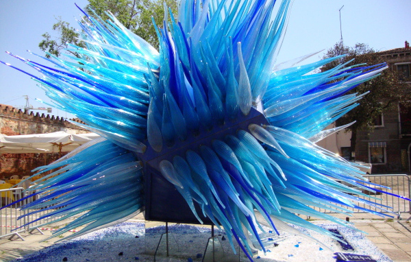 Стеклянная скульптура на острове Мурано, Италия