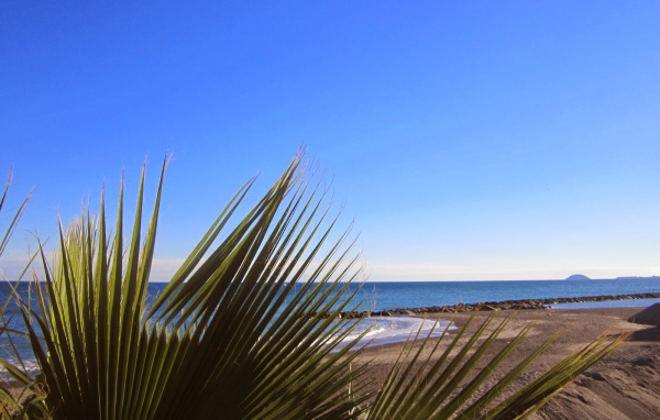 Золотой пляж в Лоано, Италия