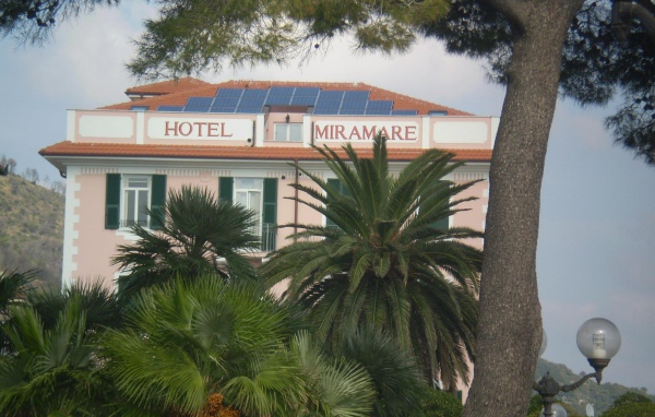 Гостиница на курорте Споторно, Италия