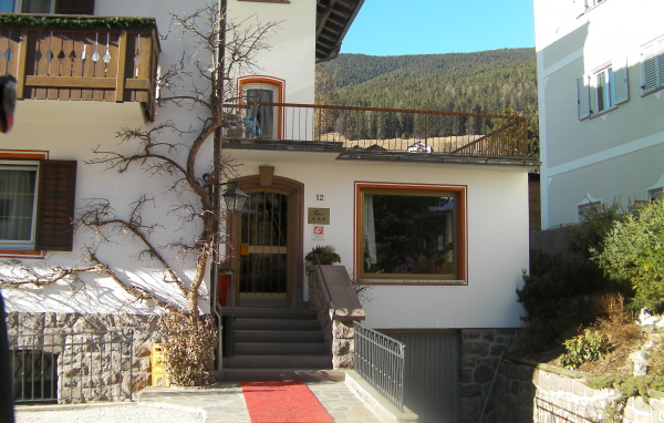 Гостиница на горнолыжном курорте Валь Гардена, Италия