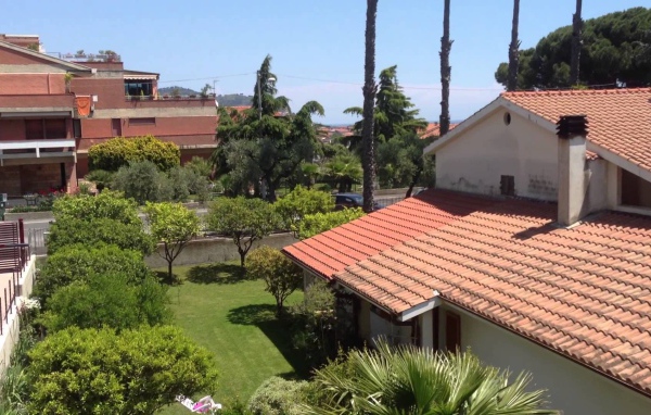 Гостиница у побережья на курорте Диано Марино, Италия