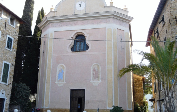 Дом с часам на курорте Бордигера, Италия