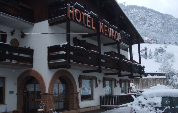 Отель Невада на горнолыжном курорте Валь-Ди-Фасса, Италия