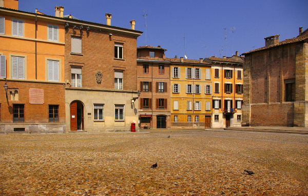 Старинные здания в Парме, Италия