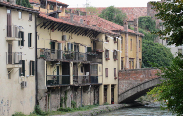 Старинные дома в Падуе, Италия