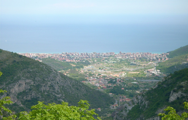 Панорама Лоано, Италия