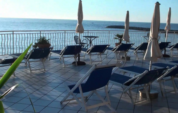 Весенний отдых на курорте Диано Марино, Италия