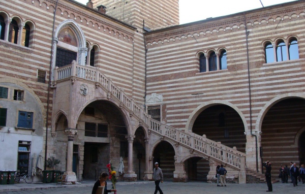 Дом в котором жил Ромео в Вероне, Италия