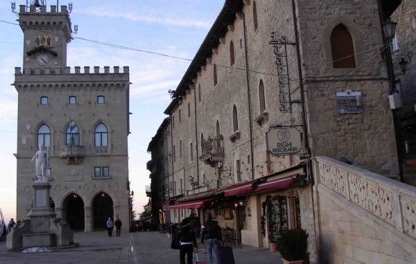 Главная площадь в Сан Марино, Италия