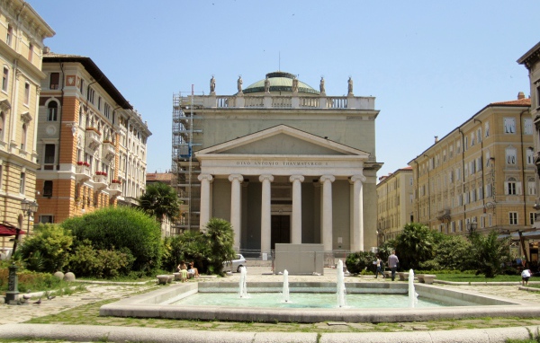 Театр на курорте в Триесте, Италия