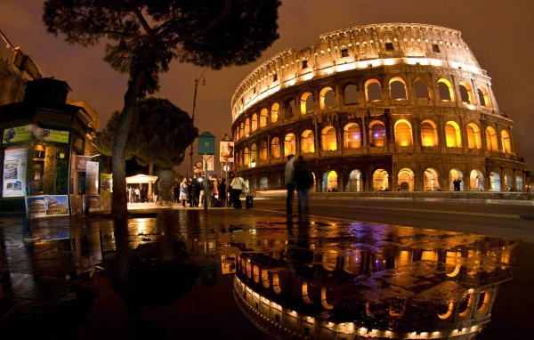 Прогулка после дождя в Риме, Италия