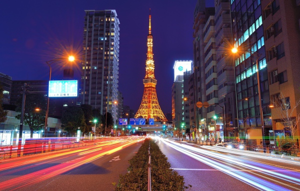 Башня в Токио