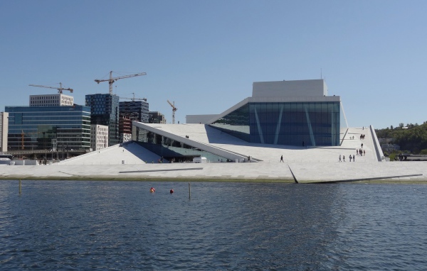 Здание оперы в Осло