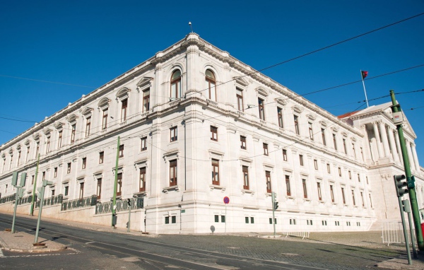 Здание парламента в Лиссабоне