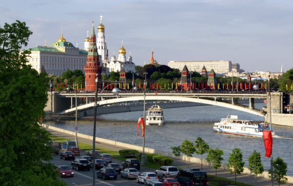 Катера у Кремля