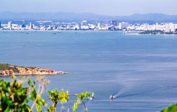 Город на курорте острова Ко Лан, Таиланд