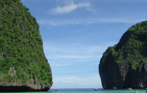 Вход в бухту в Пхукете