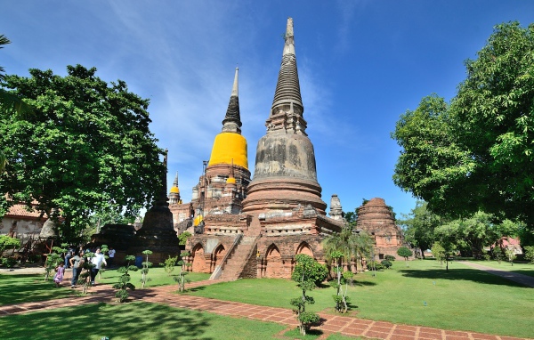 Парк у храма на курорте Аютайя, Таиланд