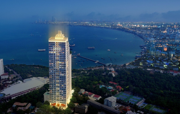 Сияющий отель на курорте в Паттайе, Таиланд