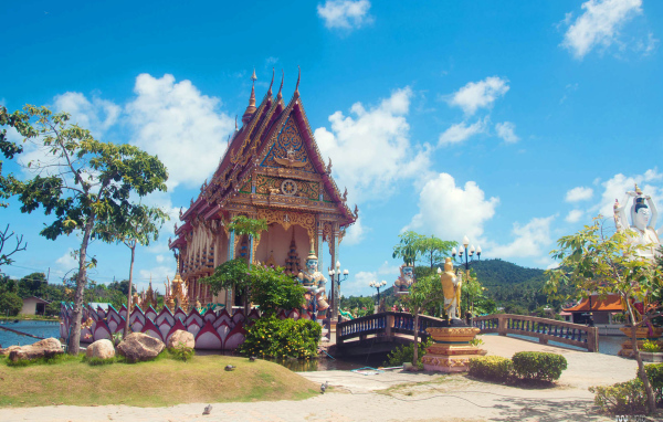 Храм на побережье на острове Самуи, Таиланд