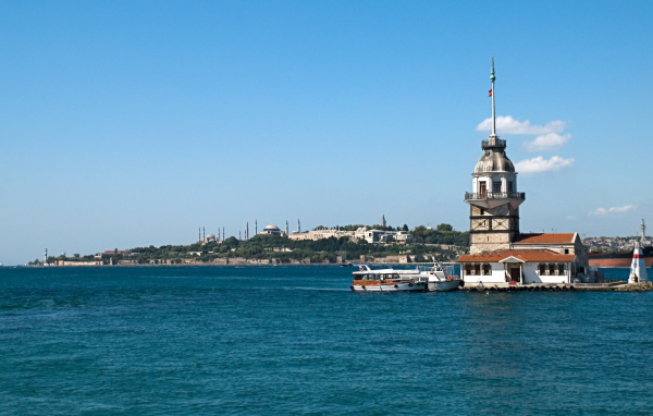 Островок в заливе Стамбула