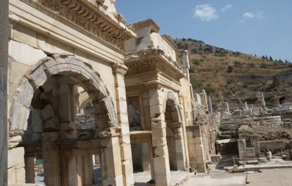 Ворота Мазеуса и Митридата в Эфесе, Турция