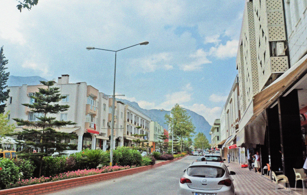 Городские улицы в Кемере, Турция