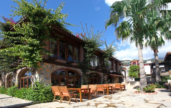 Уютное кафе в Кушадасы, Турция