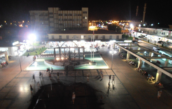 Центральная площадь в Кемер, Турция