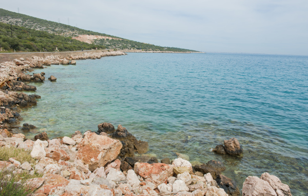 Дикий пляж в окрестностях Мерсина, Турция
