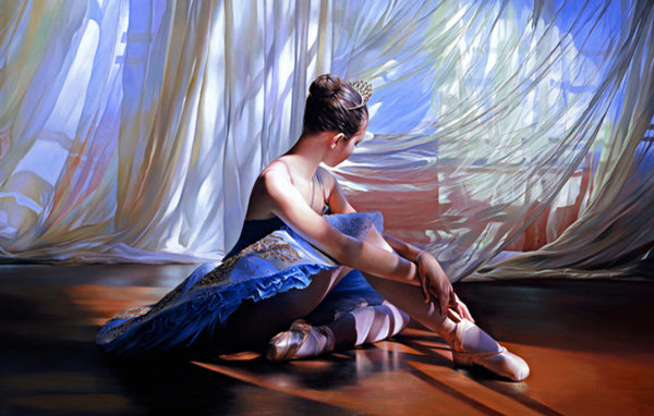 Балерина на полу