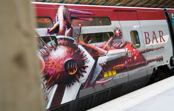 Красивое граффити на поезде