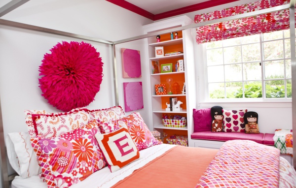 Яркая спальня для подростка